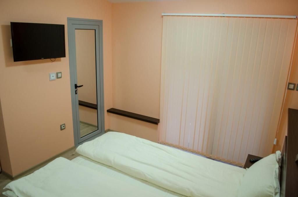 Guest House Dinevi Saparewa Banja Zewnętrze zdjęcie