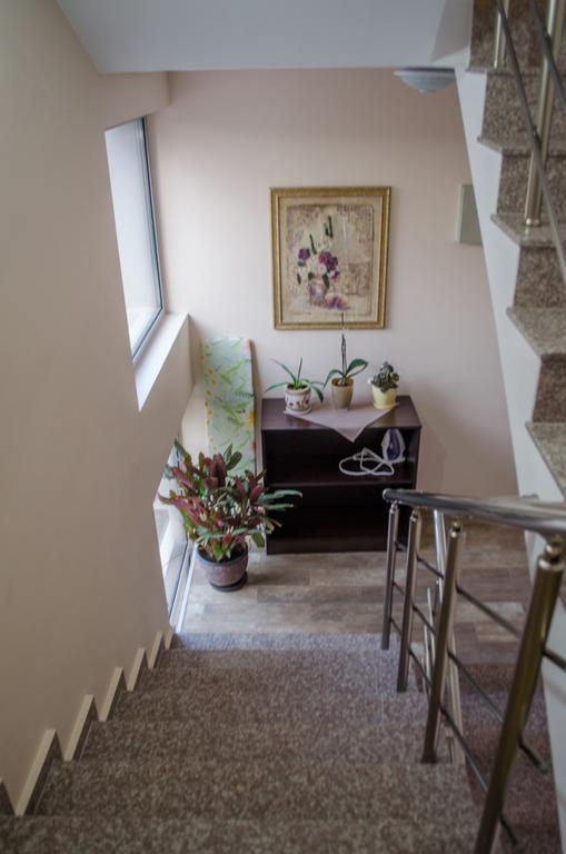 Guest House Dinevi Saparewa Banja Zewnętrze zdjęcie