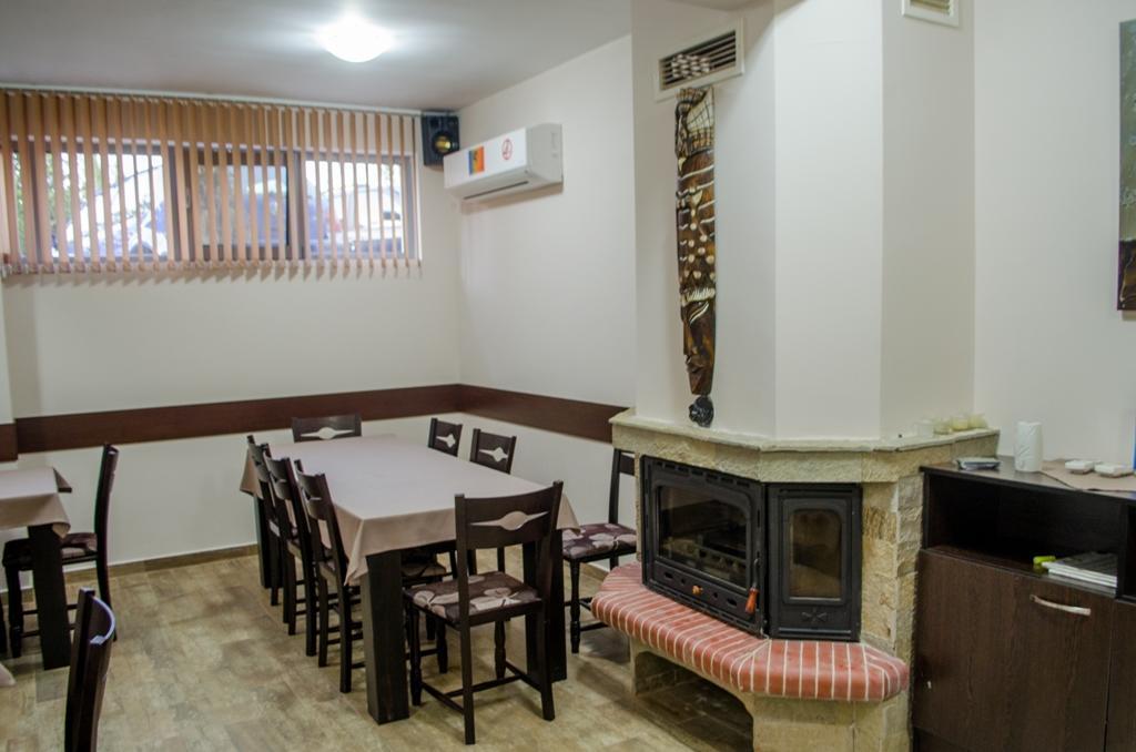 Guest House Dinevi Saparewa Banja Zewnętrze zdjęcie