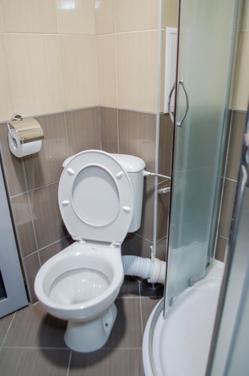 Guest House Dinevi Saparewa Banja Zewnętrze zdjęcie