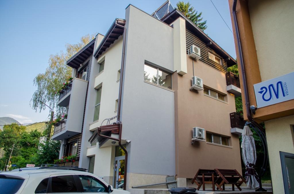 Guest House Dinevi Saparewa Banja Zewnętrze zdjęcie